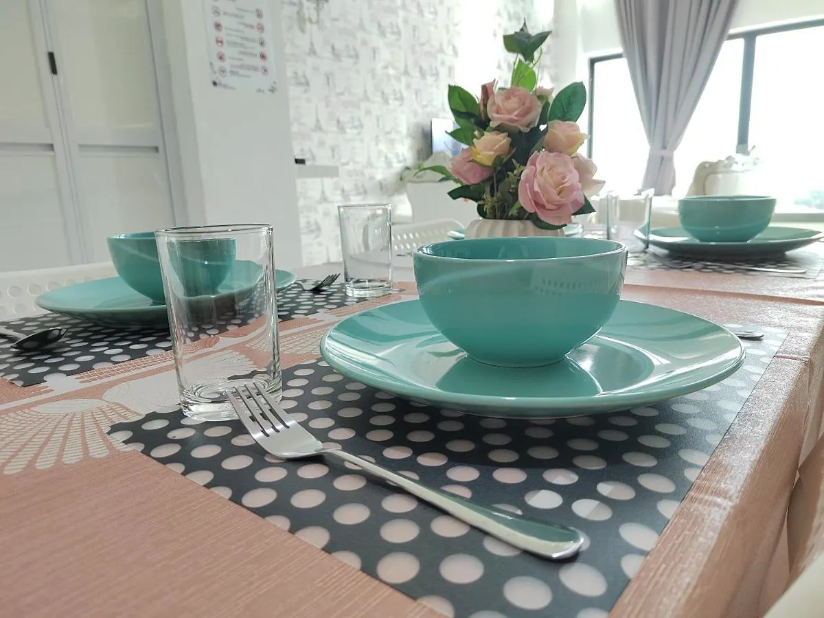 Gurney Duplex / 2Bedrooms / 8Pax George Town Apartment