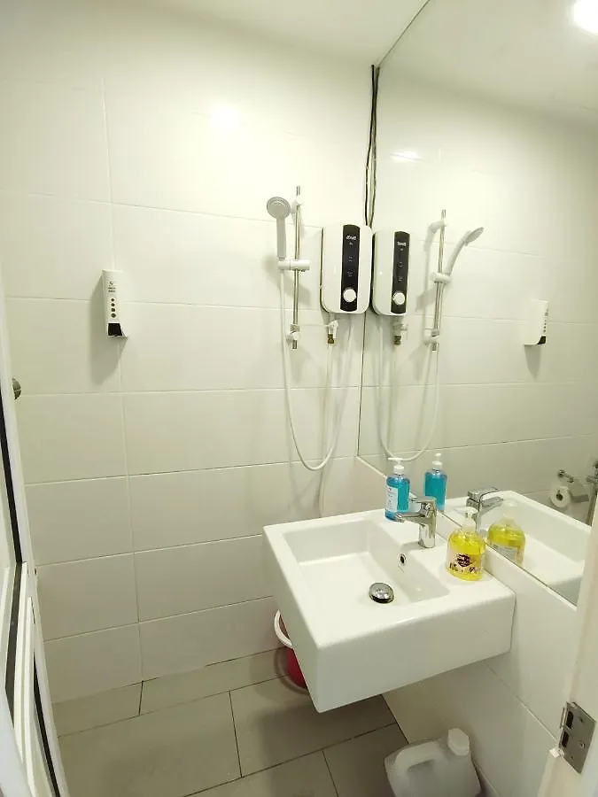 Gurney Duplex / 2Bedrooms / 8Pax George Town